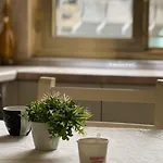Alle\'S M Shyri Studio Apartment