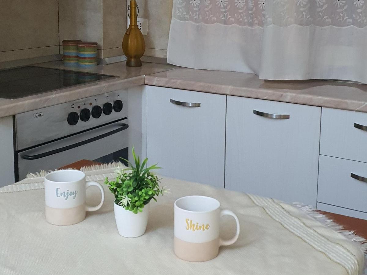Appartement Alle's M Shyri